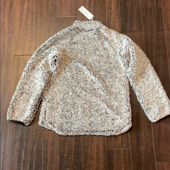 NWT! VERY soft/light  Sherpa - Picture 7 of 9